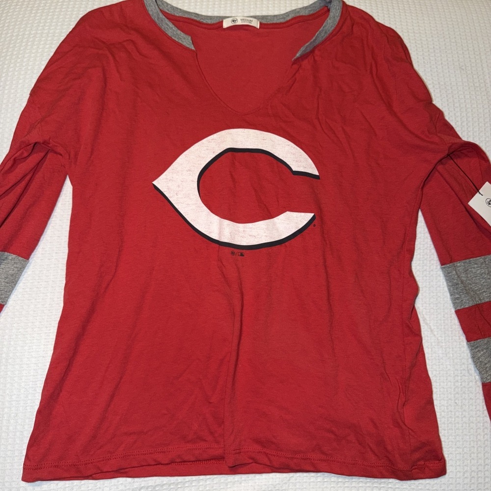 Cincinnati Reds Women's Size Medium '47 MLB Long Sleeve T-Shirt